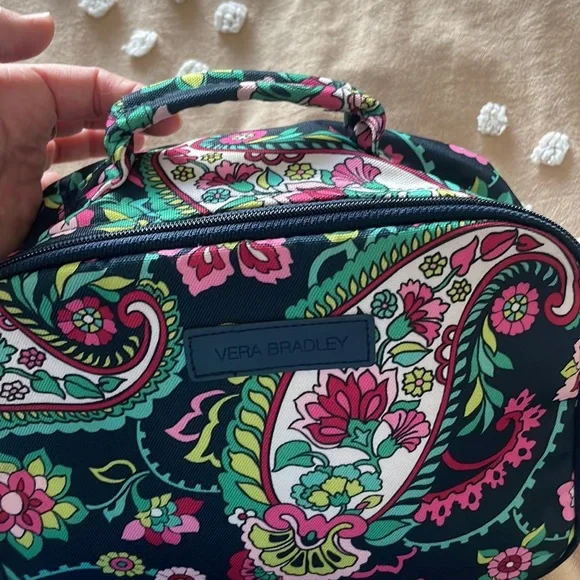 Vera Bradley Lunch Box - Picture 2 of 7